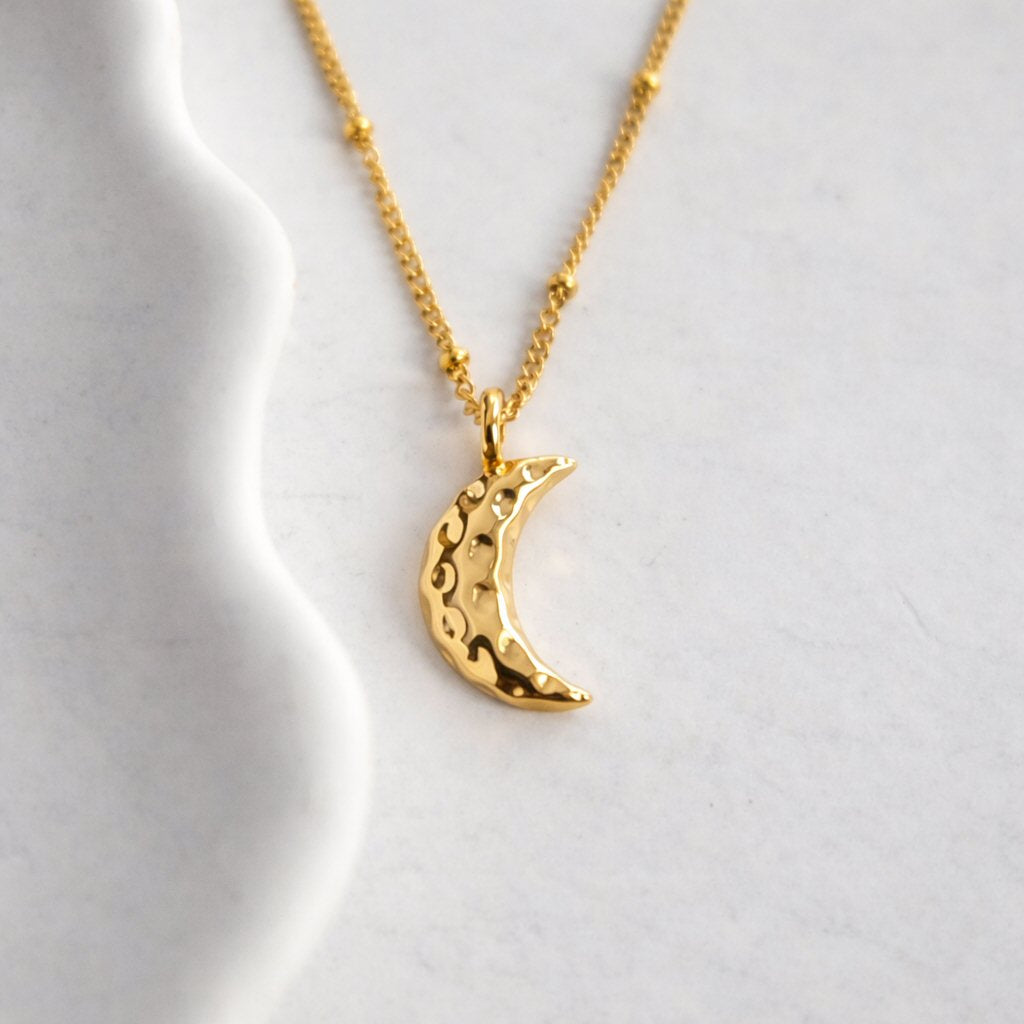 Selne Moon Necklace